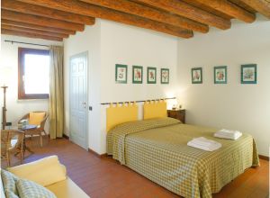 Description rooms 8