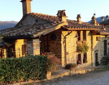 Agritourisme Borgo Valuberti - Castiglion Fiorentino