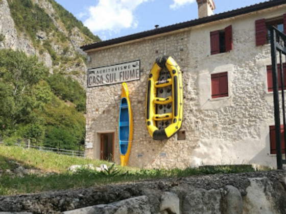 casa sul fiume