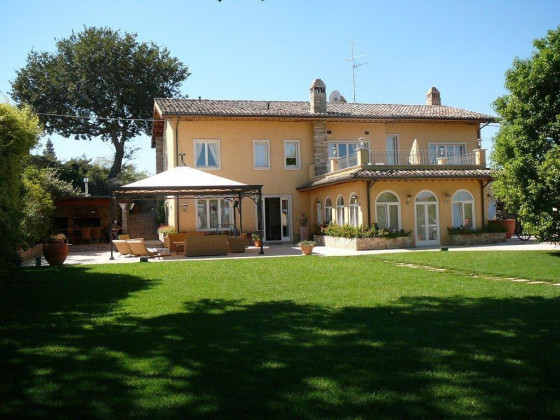 Vittoria House