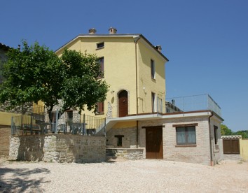 Farm-house Il Casato - Castelraimondo
